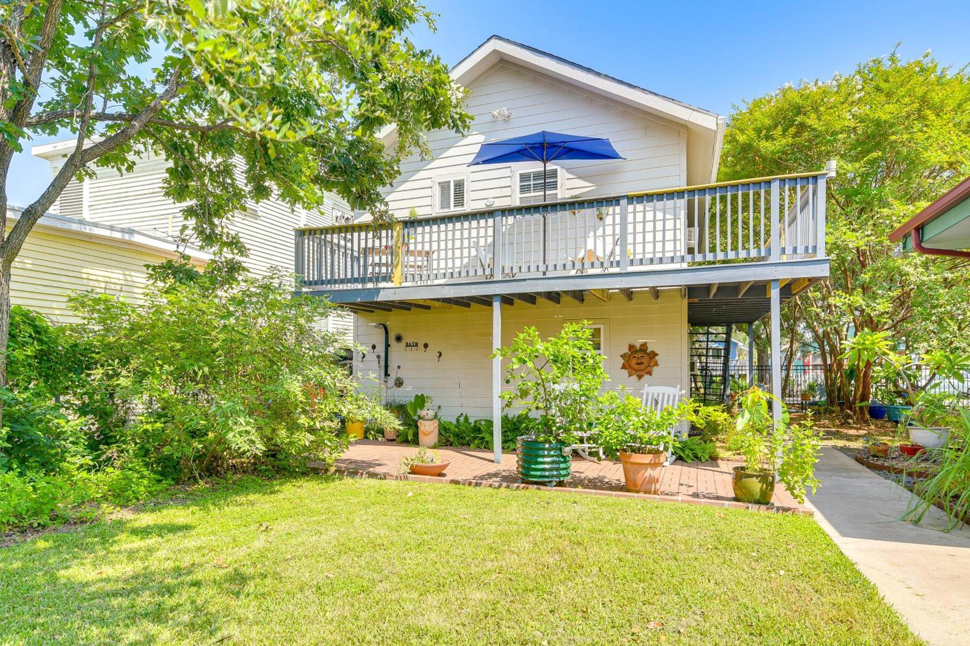 Cozy Galveston Apartment With Private Beach Pass! Zewnętrze zdjęcie