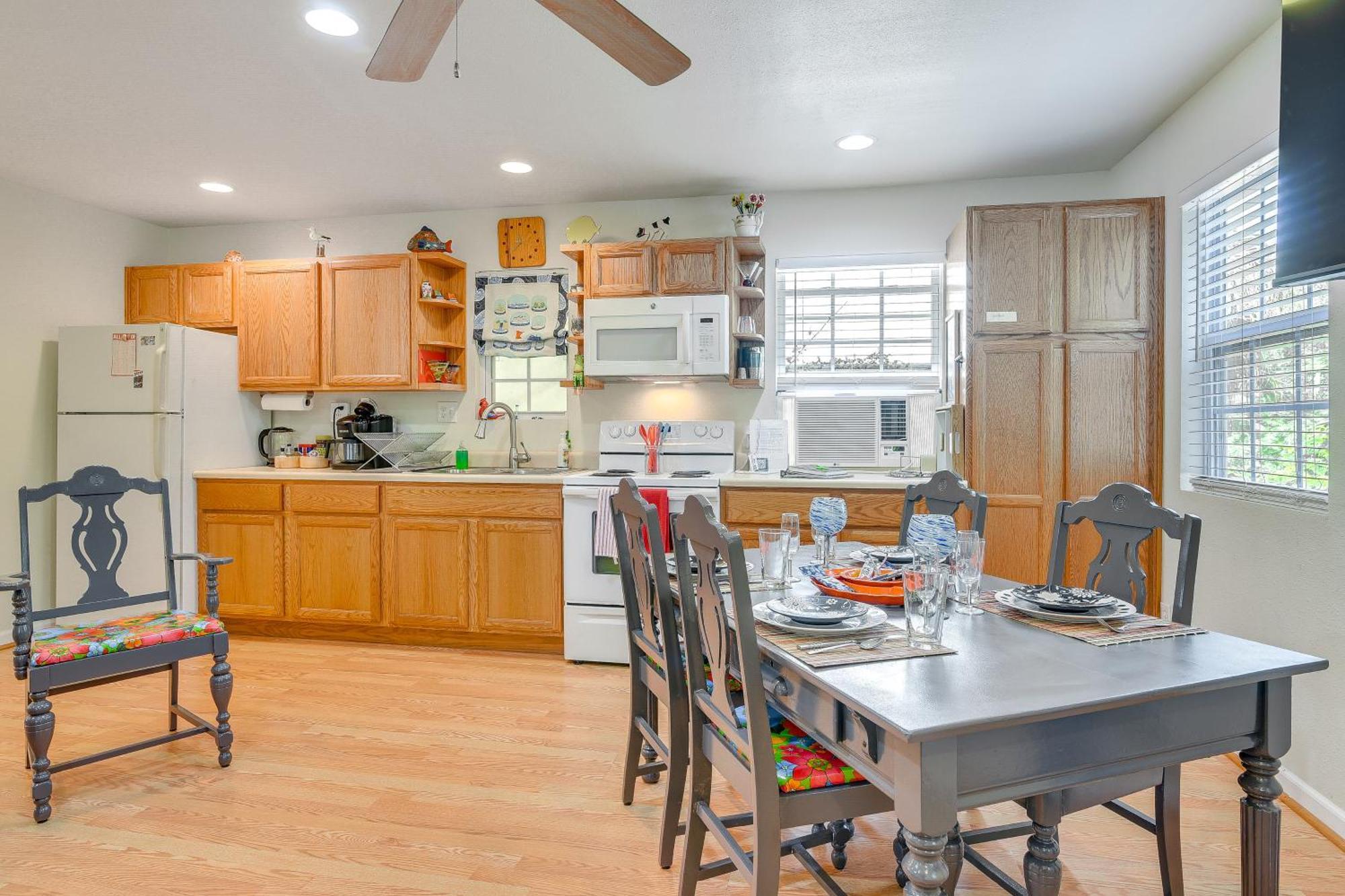 Cozy Galveston Apartment With Private Beach Pass! Zewnętrze zdjęcie